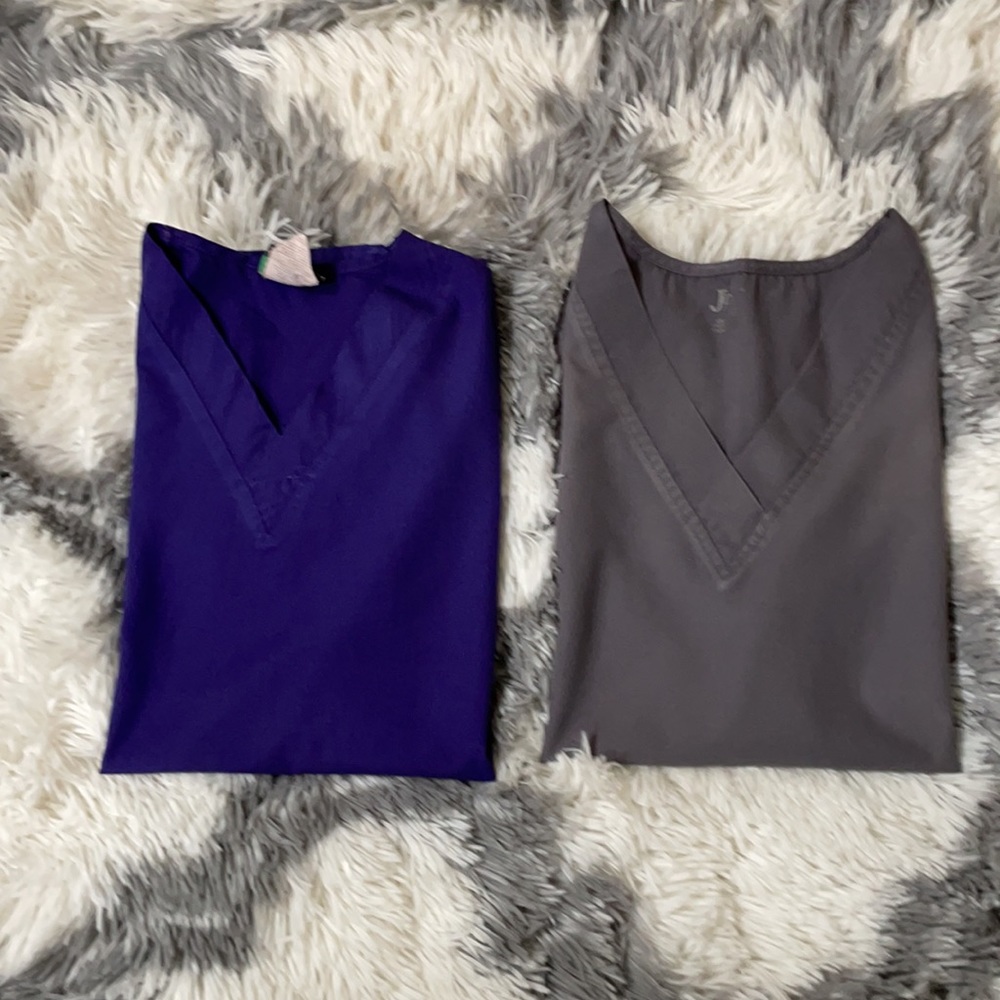 Scrub tops - small